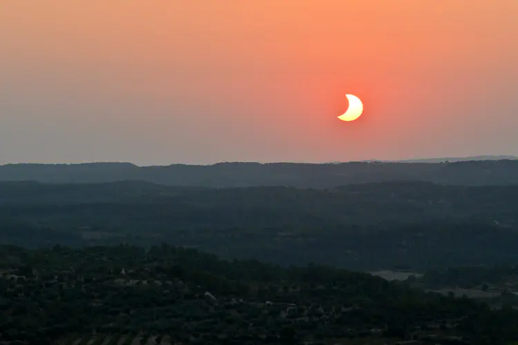 [Solar Eclipse (partial phase), Ermita de San Cristóbal, Spain](https://maps.app.goo.gl/jSybTj9wG9694g4a8) · Nikon Z50 · 55-300mm